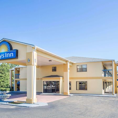 Days Inn By Wyndham Ентърпрайз Екстериор снимка
